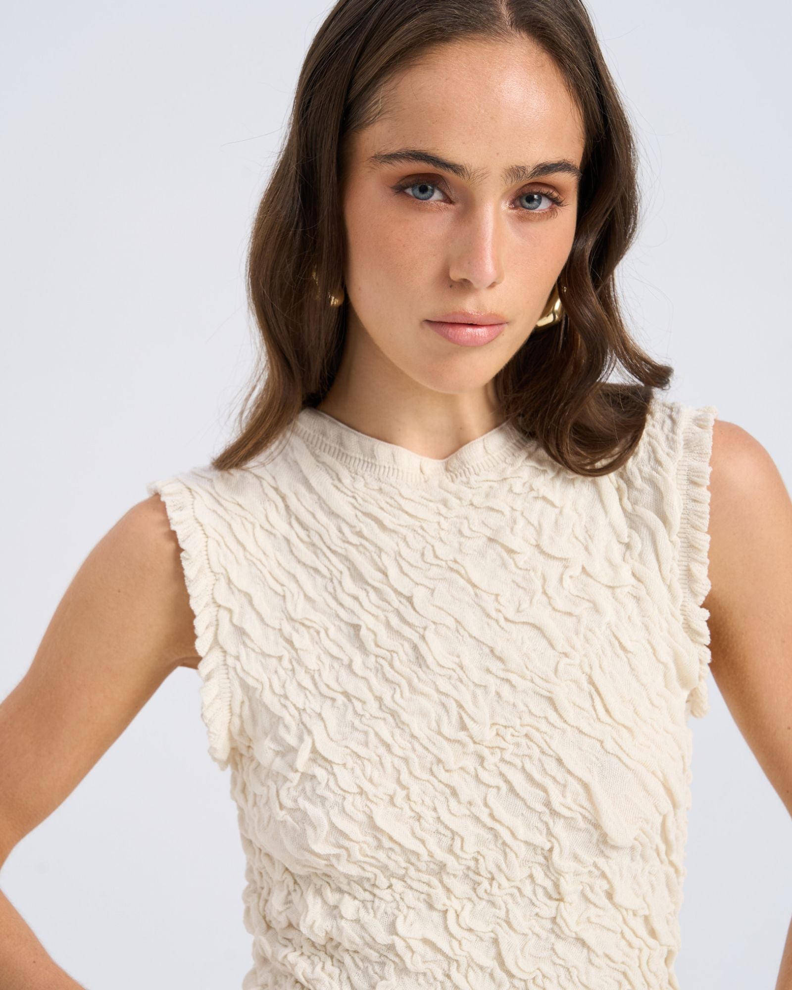 AWSTORMI TEXTURED SLEEVELESS TOP